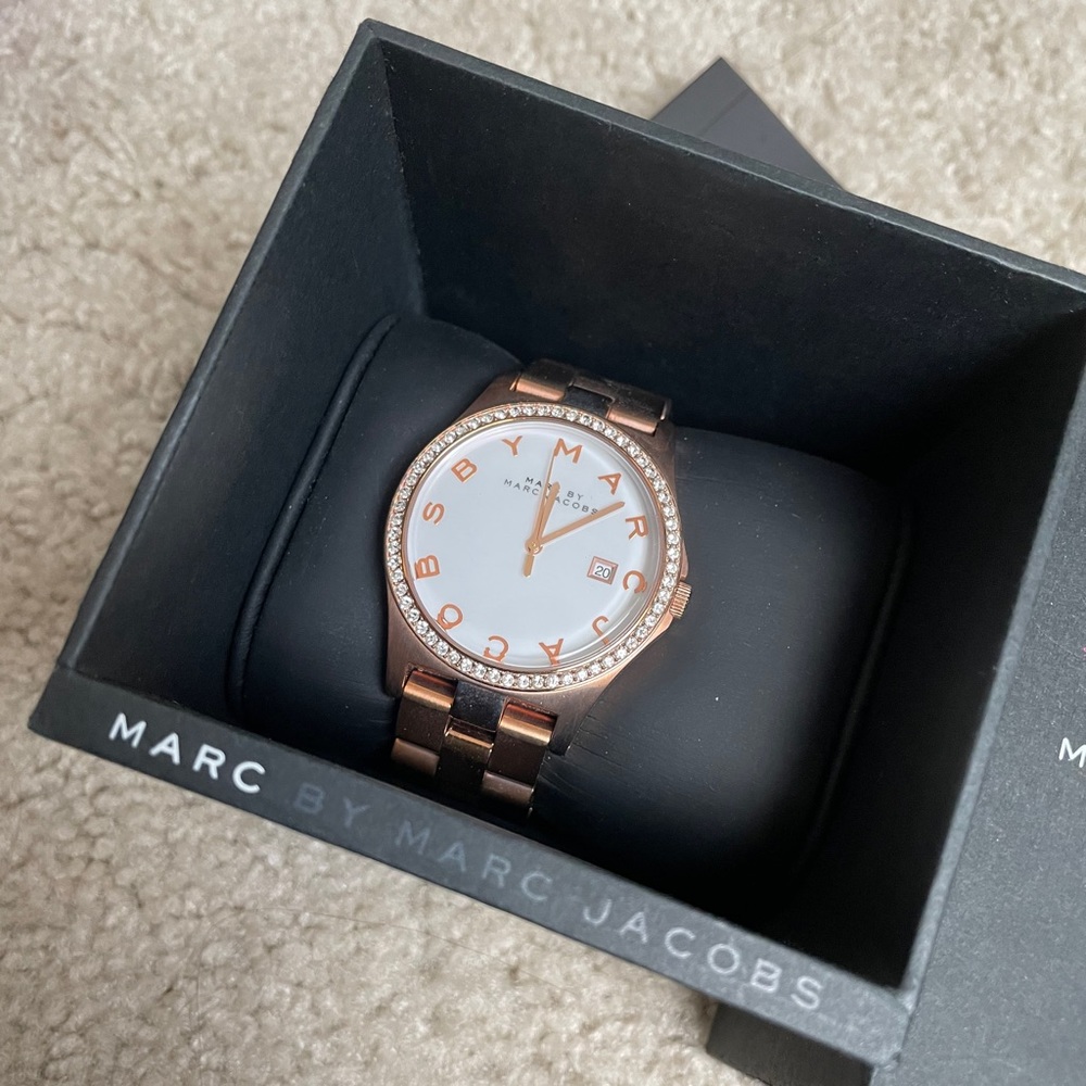 Marc by Marc Jacobs watch in rose gold